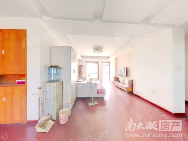 天盛花园三室二厅拎包入住