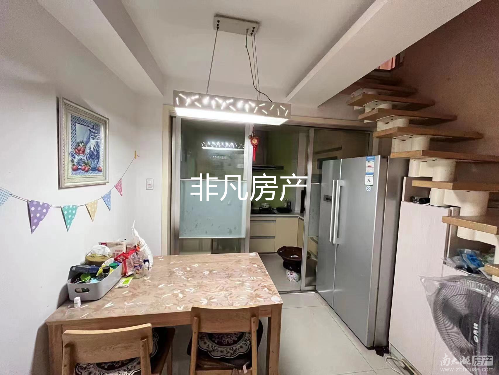 中大绿色家园，三室二厅二卫带露台，精装，满二年，学籍空
