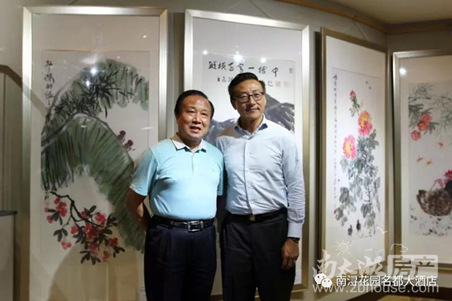 酒店二楼艺术馆及当代著名国画家,书法家,国家一级美术师王亚飞书画展