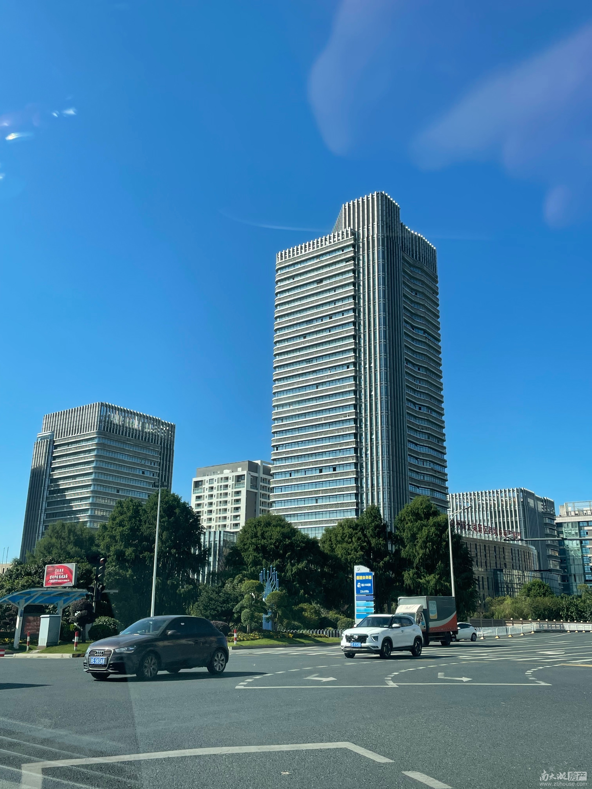 出租嘉年华商务广场260平米面议写字楼
