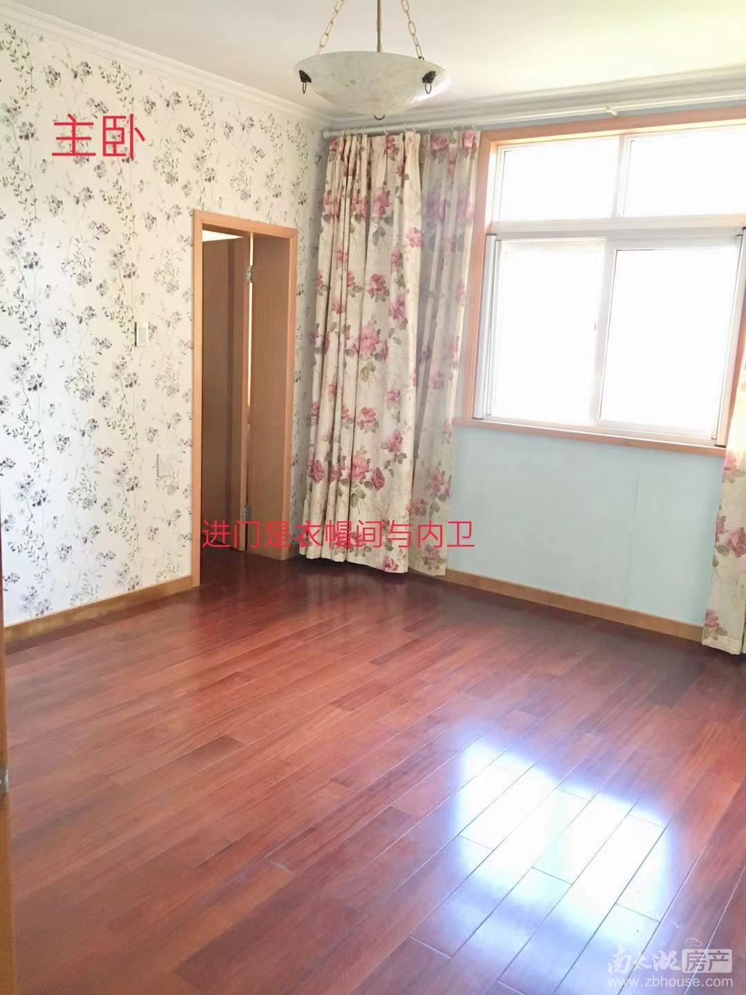 明都二期小高层6楼，154.29平，三室二厅二卫，双阳台，精装，205万