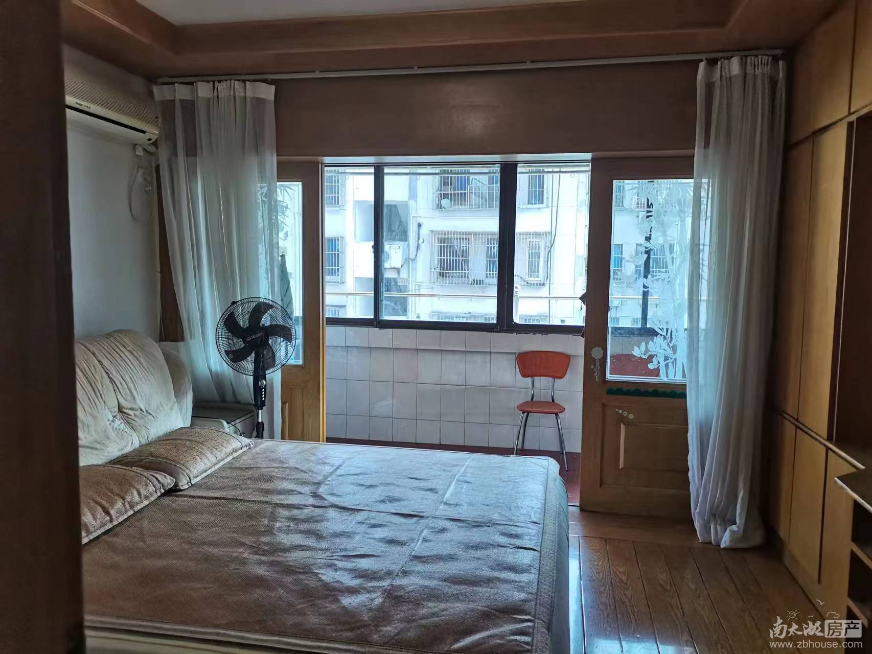 52761湖东小区，一室一厅，良装，位置好