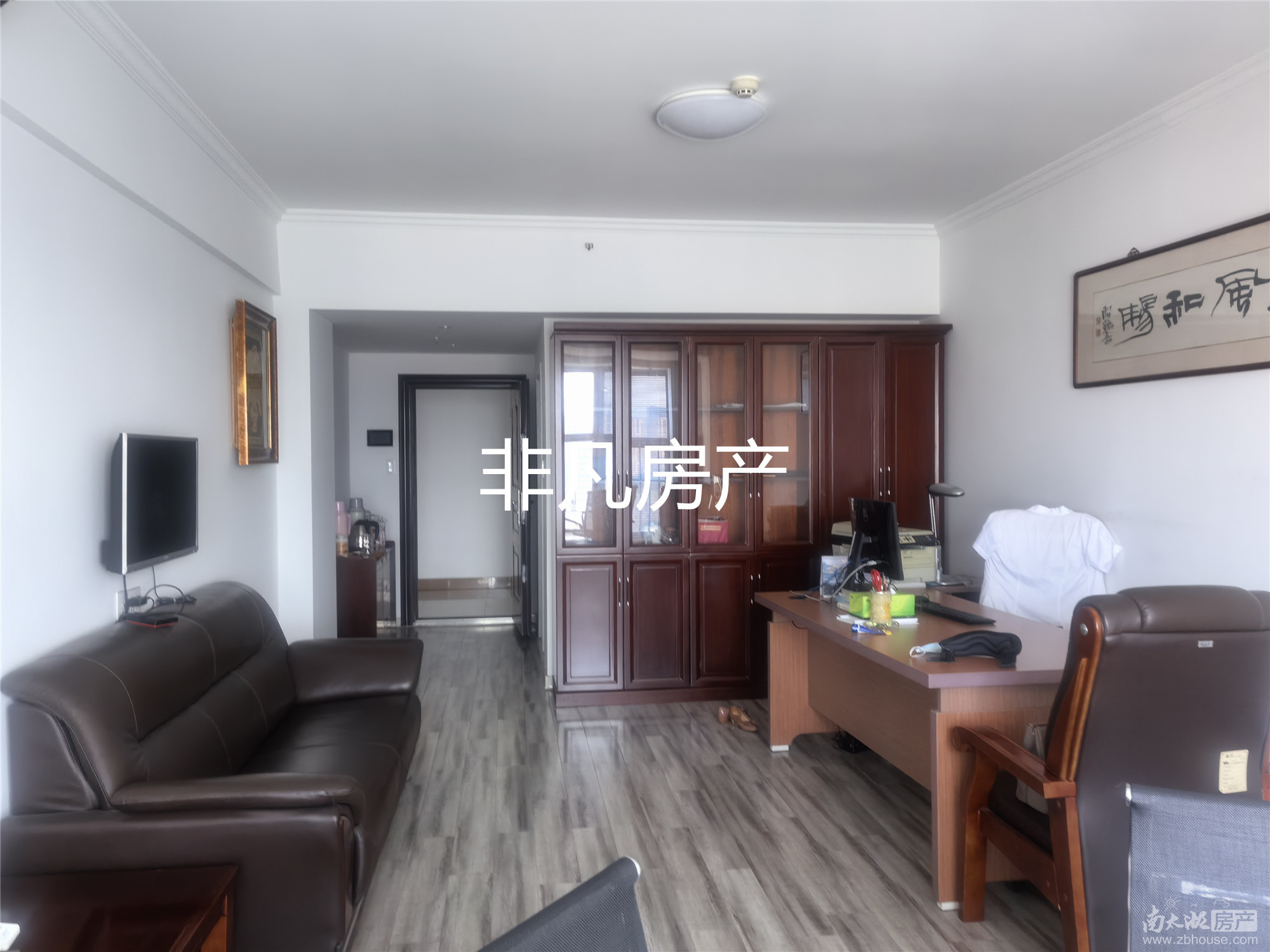 金色水岸，办公精装，带储藏室，满二年，学籍空