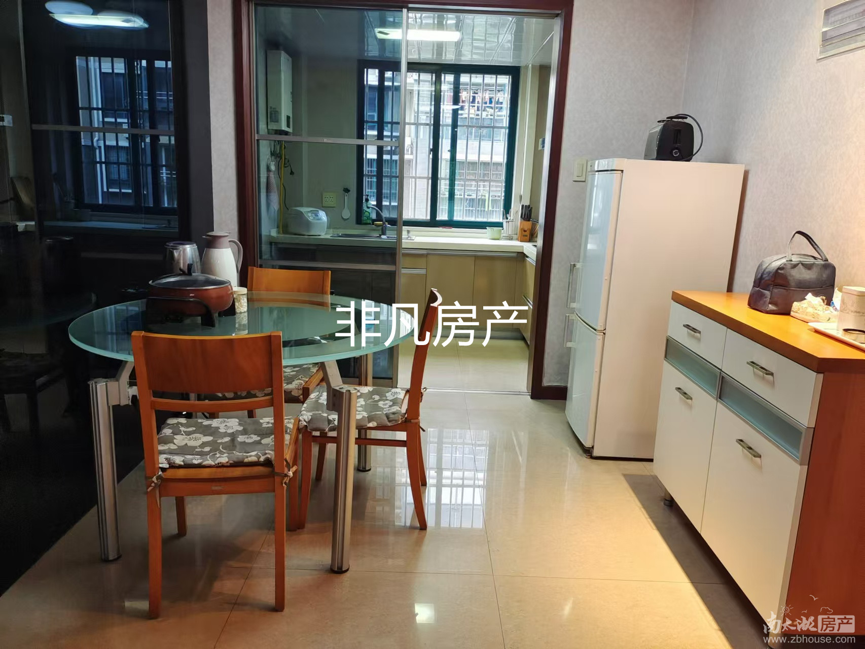 丽阳景苑，三室二厅二卫，自住精装，满五年，学籍空