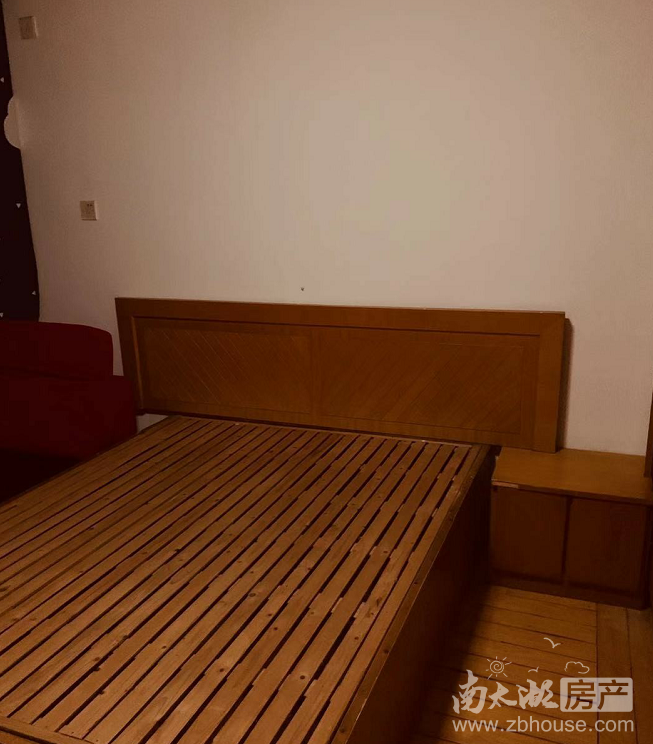 华丰二期 三室一厅 70平 良装 空2，热，彩，冰，洗，床，家具 1200元