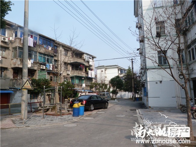出售：吉山二村1楼带院子，60平，二室一厅，良装，
