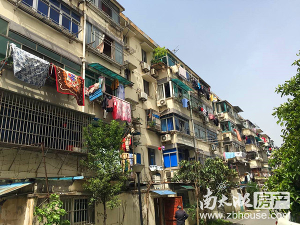 红丰四村，良好装修，位置好，满2年，价格协商，一看就中好房子，2楼，2楼