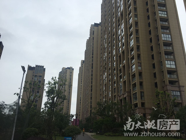 大港御景 单价14000多 毛坯 满2年 双学籍在