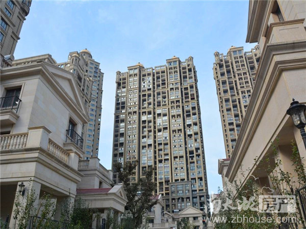 巴黎春天110平东边套 自住装修120万 西南核心板块 到市中心5分钟车程