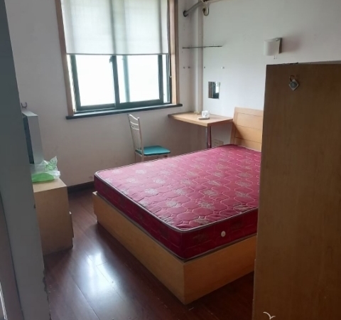 仁皇山庄 4楼 42平单身公寓良裝拎包入住有钥匙950元一个月